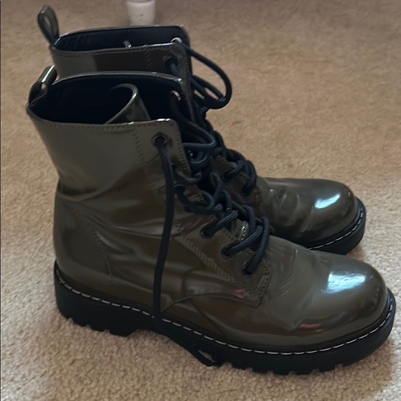 Green patent leather combat boots. - Picture 1 of 3